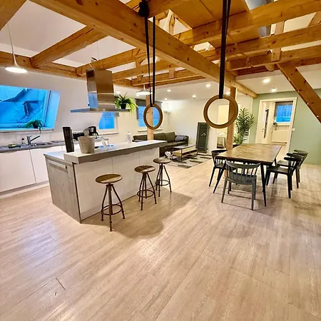 Sali Homes- Penthouse Apartamento *