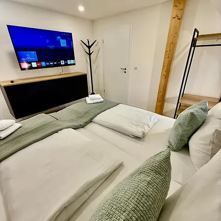 Sali Homes- Penthouse Apartamento Obersulm